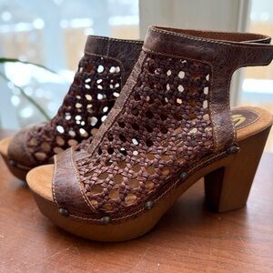 Sbicca Brown Wedge Ankle Platform Heels with Cutout Design, Sz 8.5